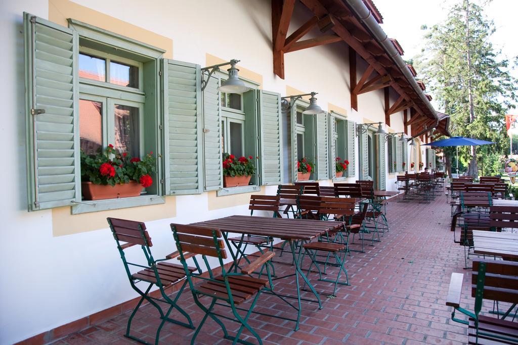 Hotel Abbazia Country Club à Nemesnép Extérieur photo