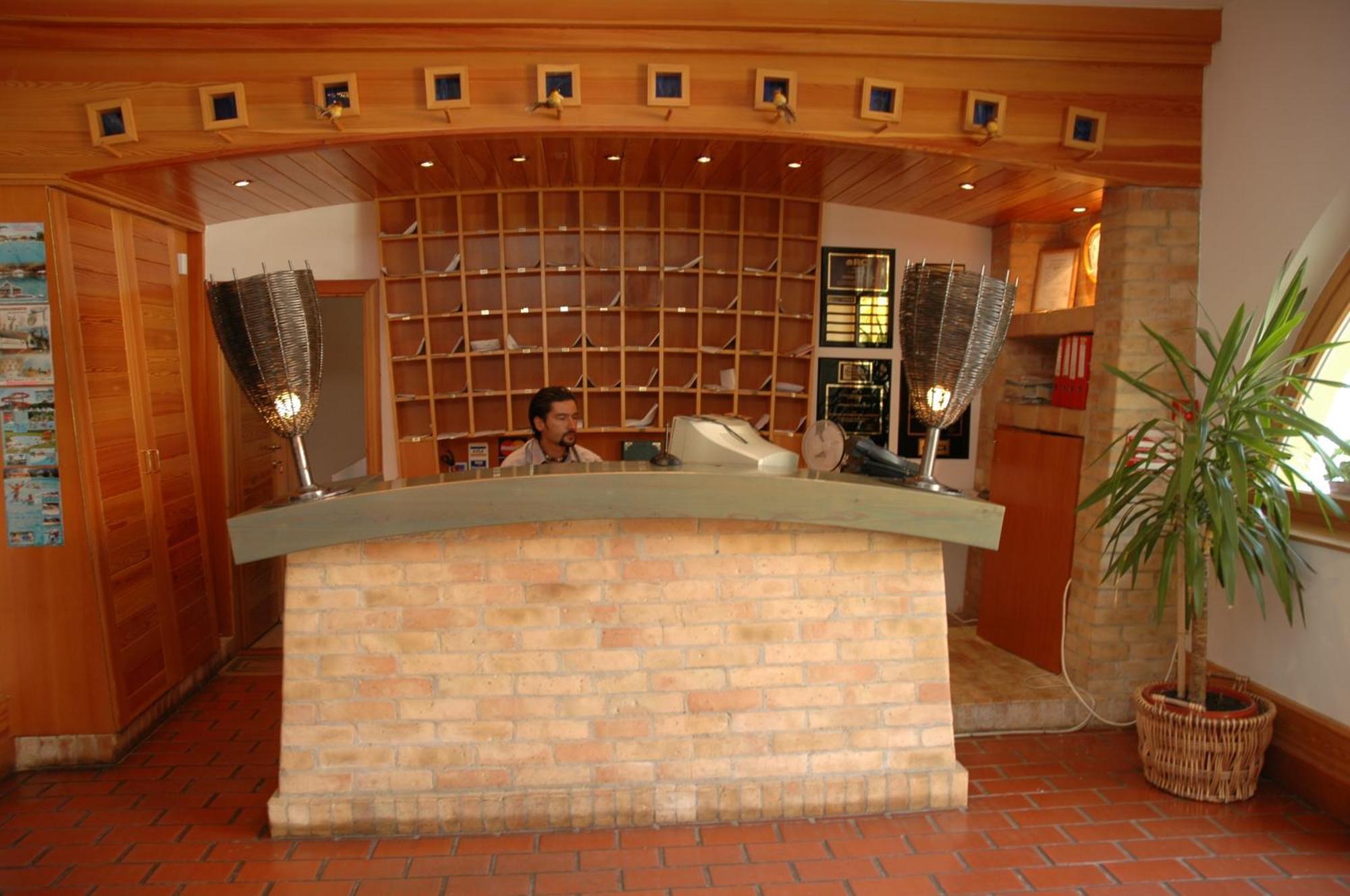 Hotel Abbazia Country Club à Nemesnép Extérieur photo