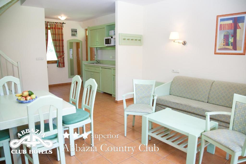 Hotel Abbazia Country Club à Nemesnép Extérieur photo